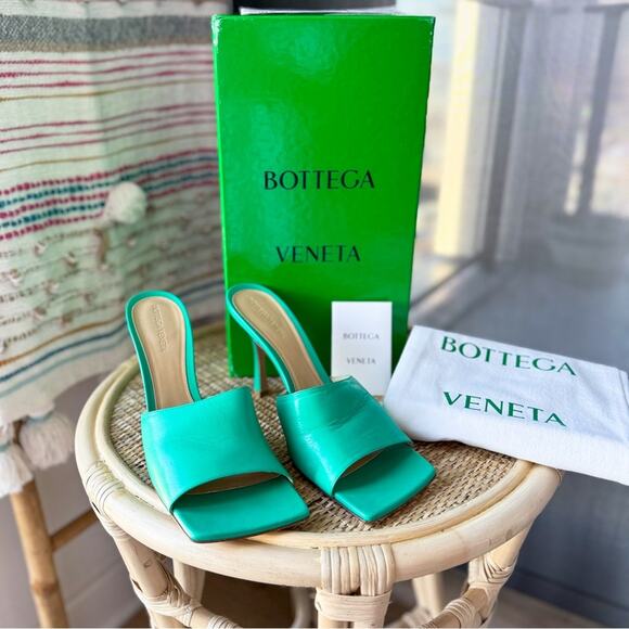 Bottega Veneta Shoes - Bottega Veneta Stretch Lounge Nappa Leather Square Open Toe Heel Sandals Size 42